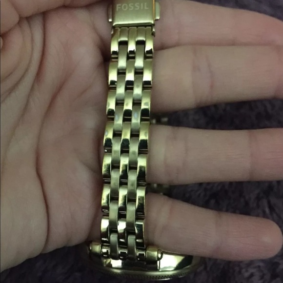 Women’s Fossil Watch - Picture 3 of 3